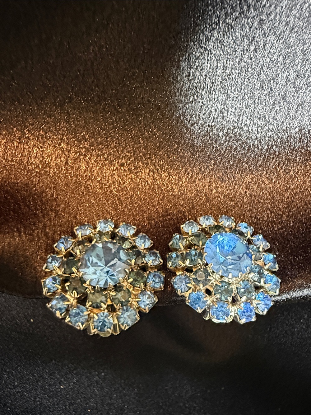 Vintage Gold-Tone Blue Crystal Cluster Stud Earrings